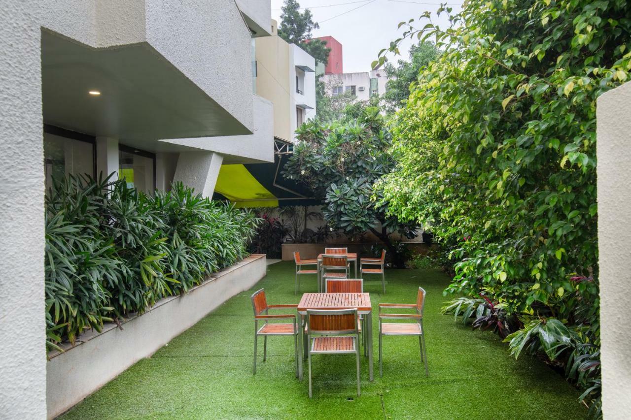 Hotel Mint Montvert, Baner Pune Eksteriør billede